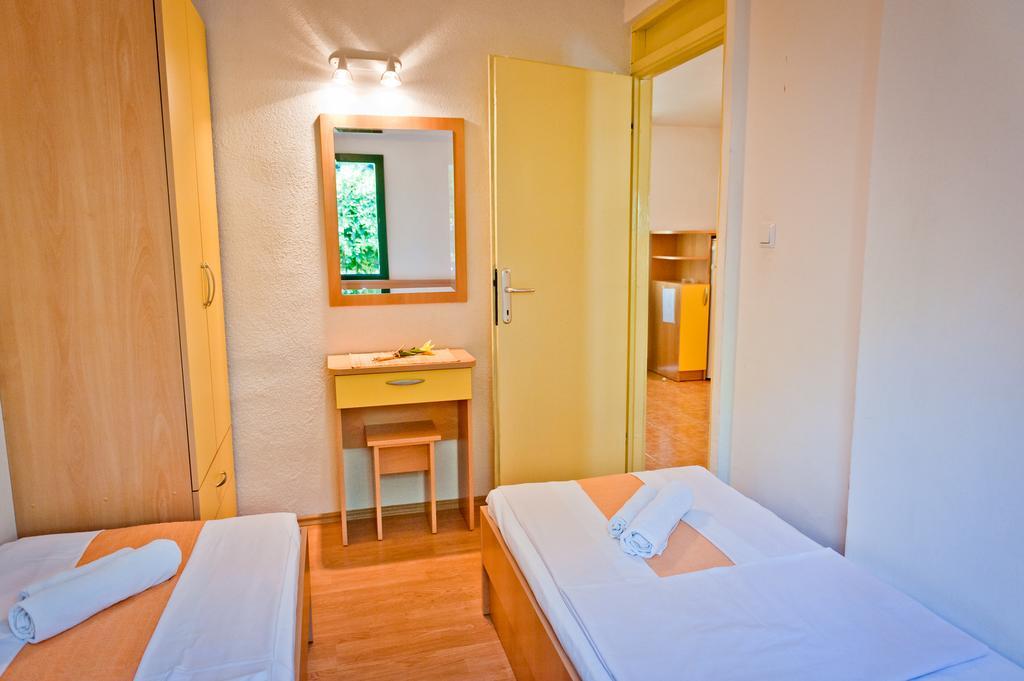 Apartment Bonaca Клек Екстериор снимка