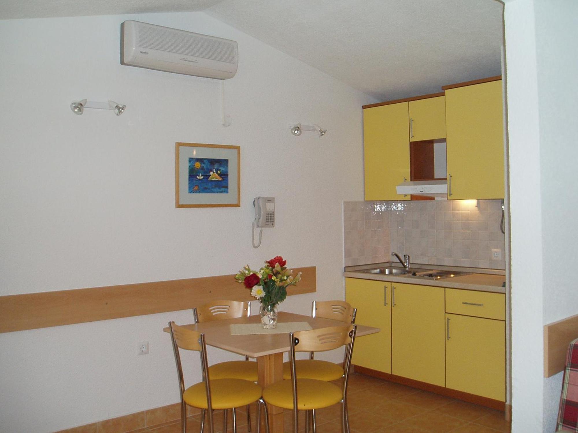 Apartment Bonaca Клек Екстериор снимка