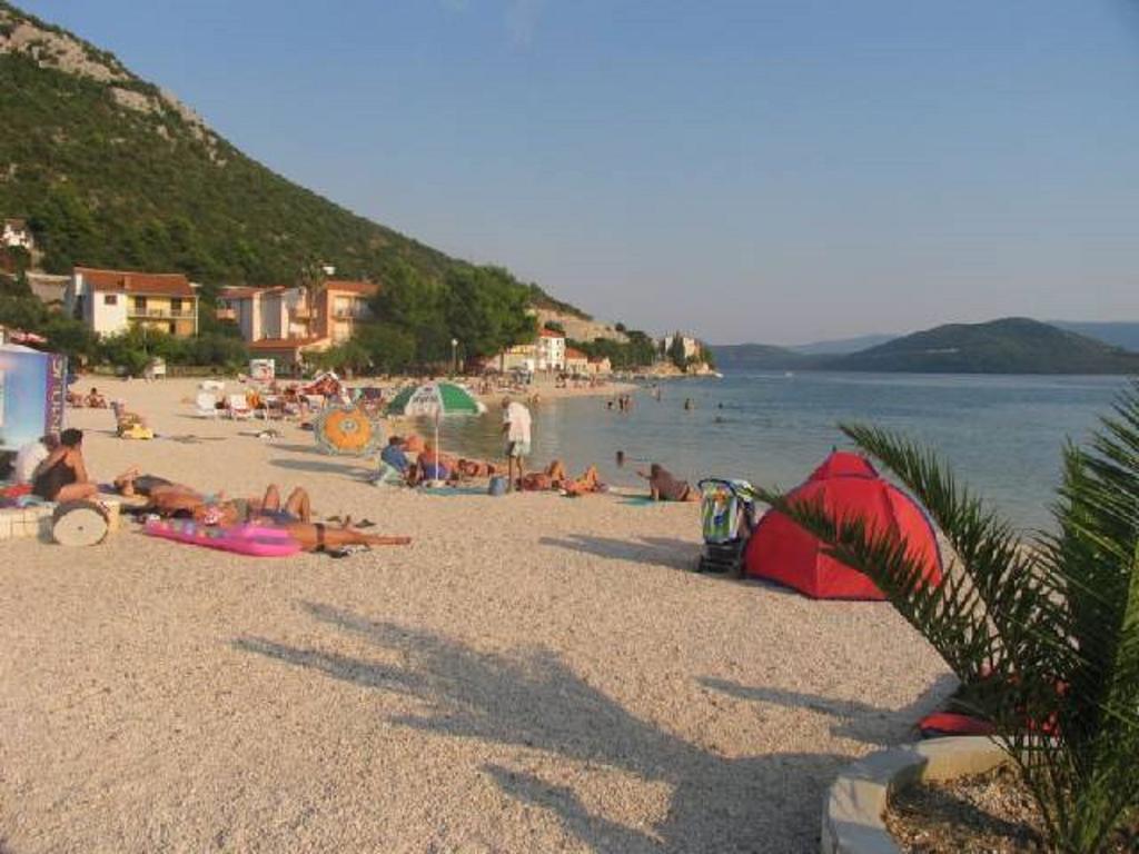 Apartment Bonaca Клек Екстериор снимка
